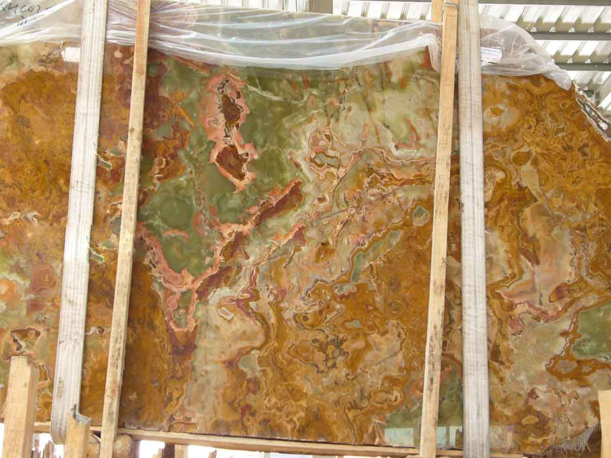 Onyx Marble:
The name comes from the Greek word onyx which means nail of a finger or claw. Legend ...